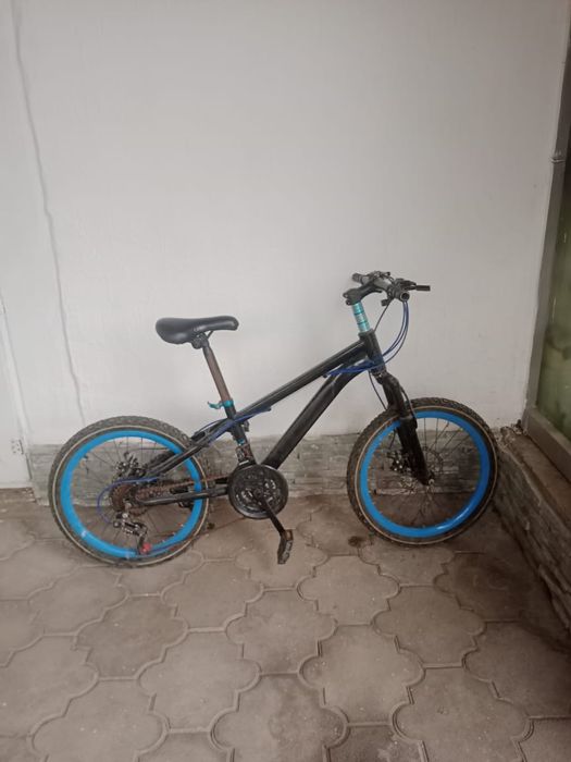 Продам спортивный подростковый велосипед.