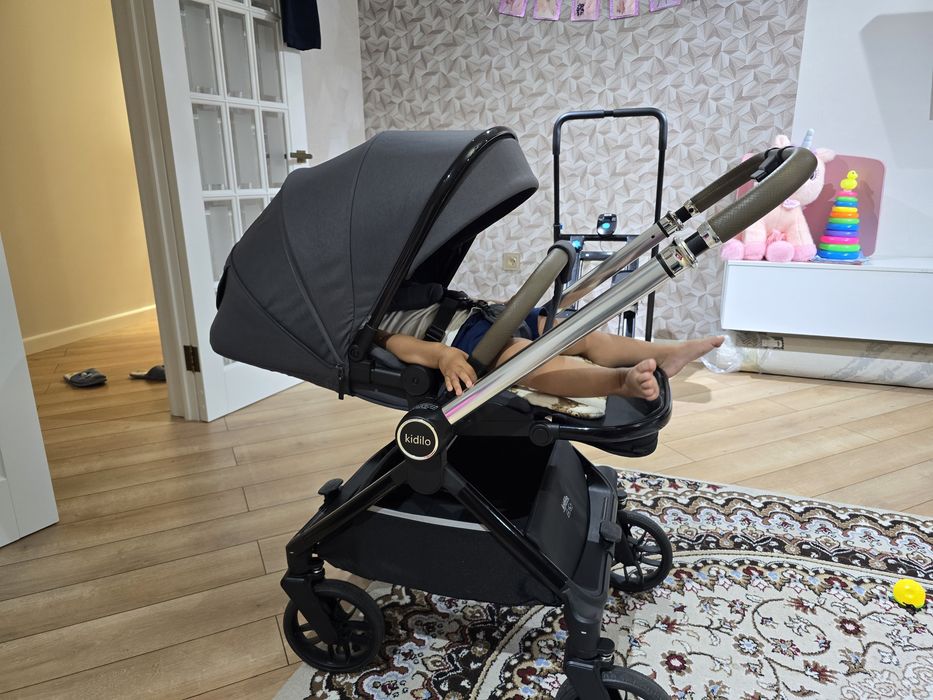 Коляска. 
Прогулочная коляска. 
Коляска Kidilo d900.