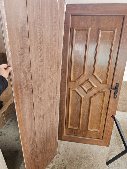 ПВЦ врата с каса 149х233