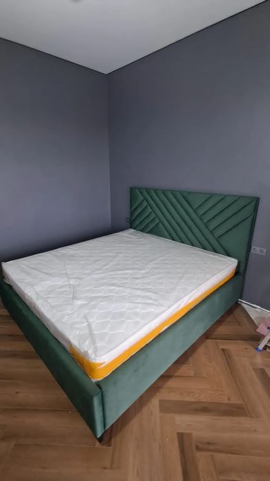 Кровати для спальни, матрацы.