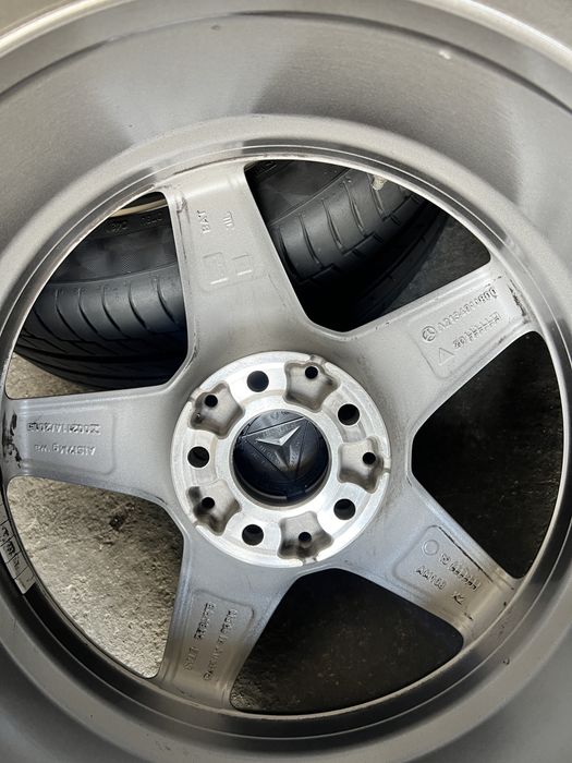 Jante Mercedes E classe AMG W213, S213, C238 + 245/45/18 Continental !