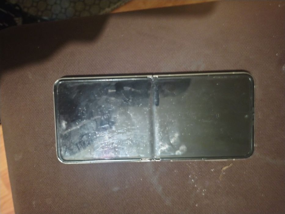 Samsung flip 3 5g