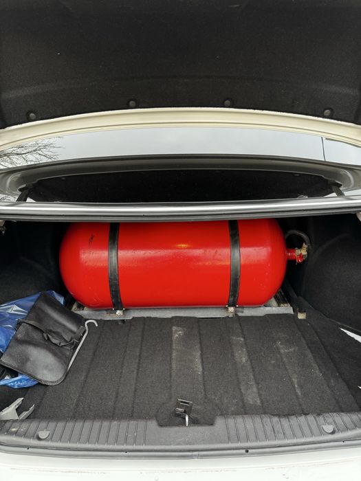 Gentra avtomat sotiladi