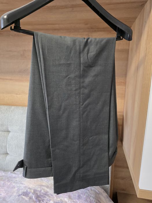 Мъжки официален костюм Enrico Toti