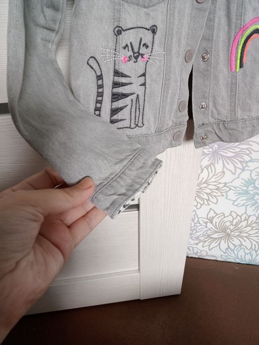 Джинсовая куртка для девочки