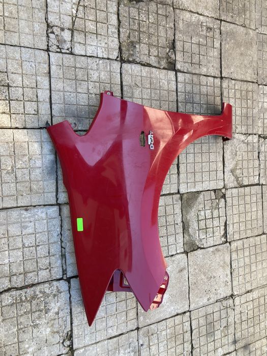 Ляв калник за тойота аурис/Toyota auris 06-09г