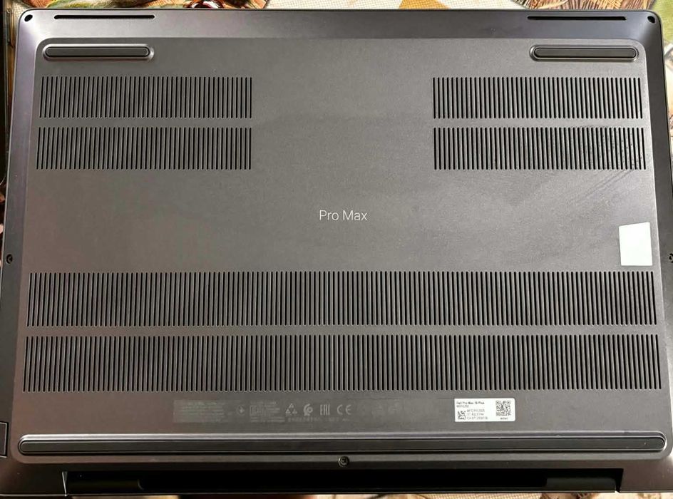 Лаптоп Dell Pro Max 16 Ultra 9 285HX 24-Core