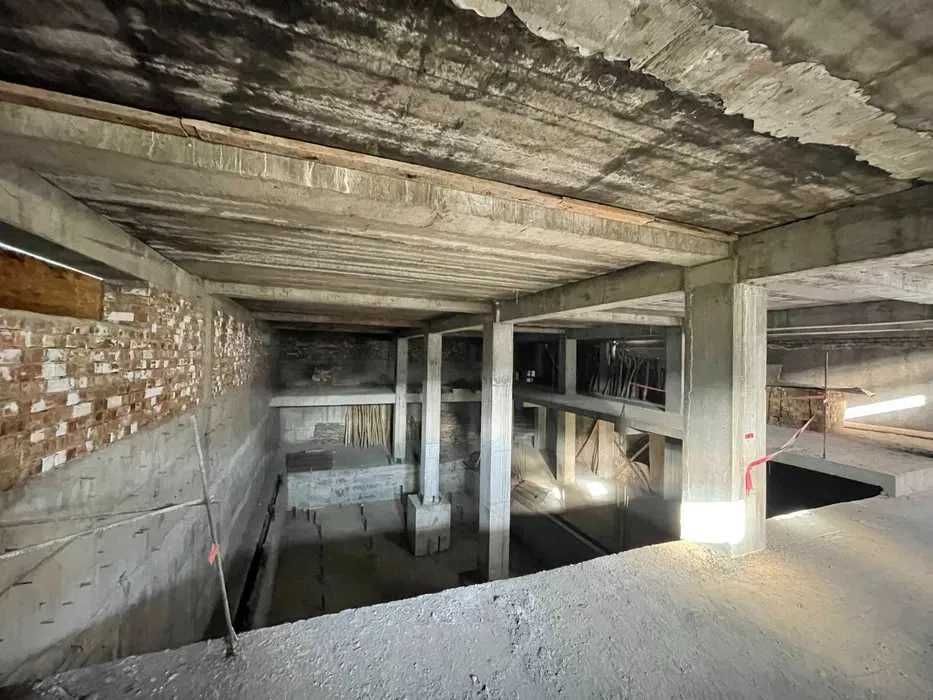 Продаётся здание на первой линии в яккасарайском районе | до 4 700 м²