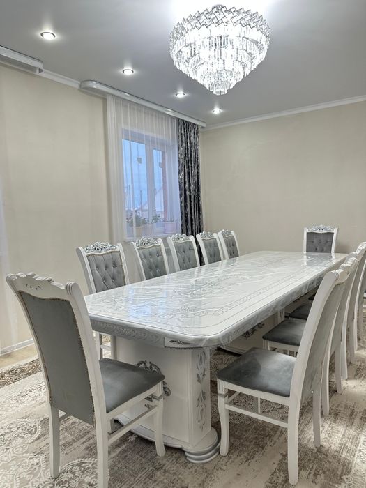 Гостевой стол со стульями. Комплект.