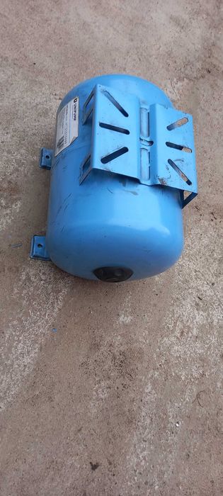 Бак (гидроаккумулятор) для безбашенки