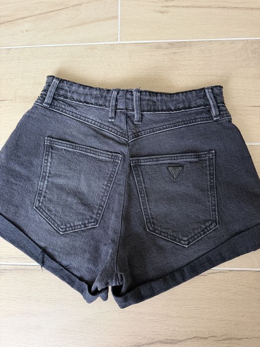 Pantaloni de blugi scurti Guess