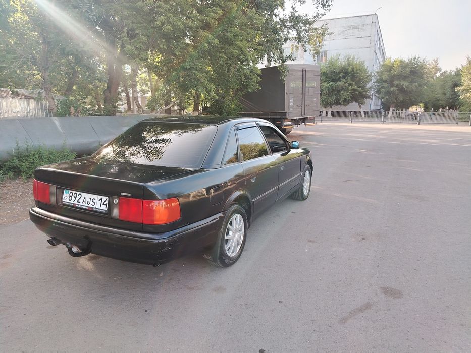 Продам Ауди 100 хтс