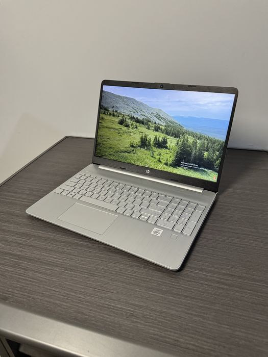 Hp laptop 15s SSD256gb opirativka 8 gb DDR4