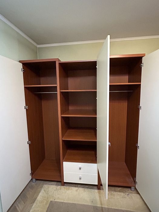 Продам итальянский шкаф