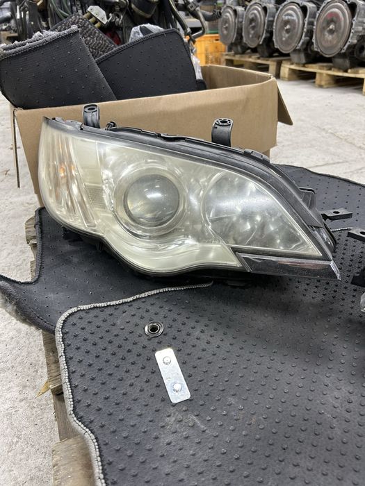 Фары Subaru Outback