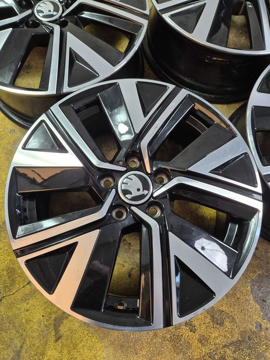 4 Jante Aliaj 5x112 17'' - 6.5J ET 52 - OEM VW Touran Tiguan Sharan Caddy Golf Passat T-Roc MODEL 2025  Skoda Yeti Superb Karoq Kodiaq Octavia  CA NOI