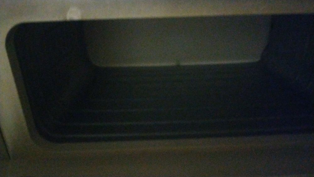 Холодильник старый