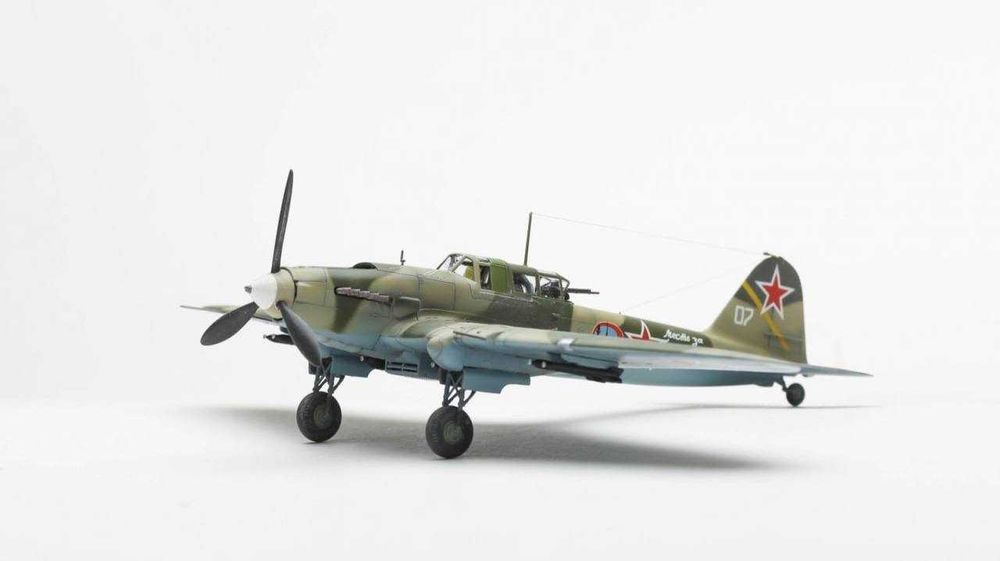 Сборная модель самолета Ил-2 (ТОКО, 1/72)