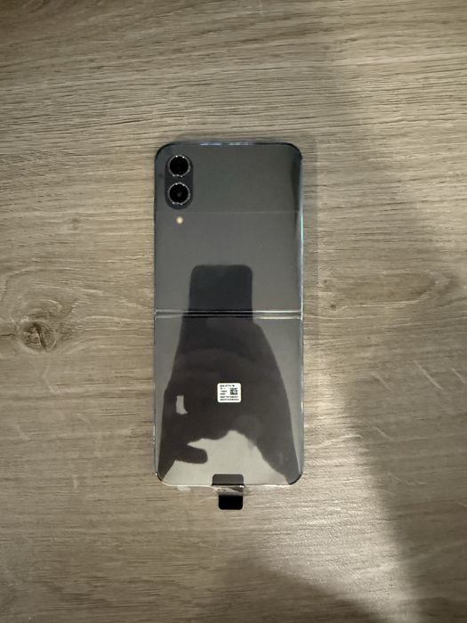 Samsung z flip 4 nou