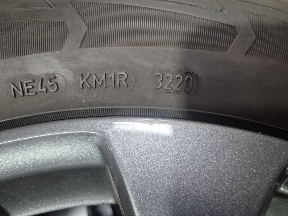 4бр. 235/60/18 зимни гуми Goodyear