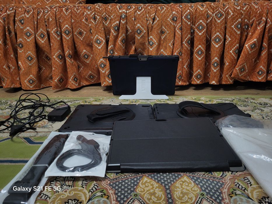 Microsoft Surface Pro 5 i5 / 4gb