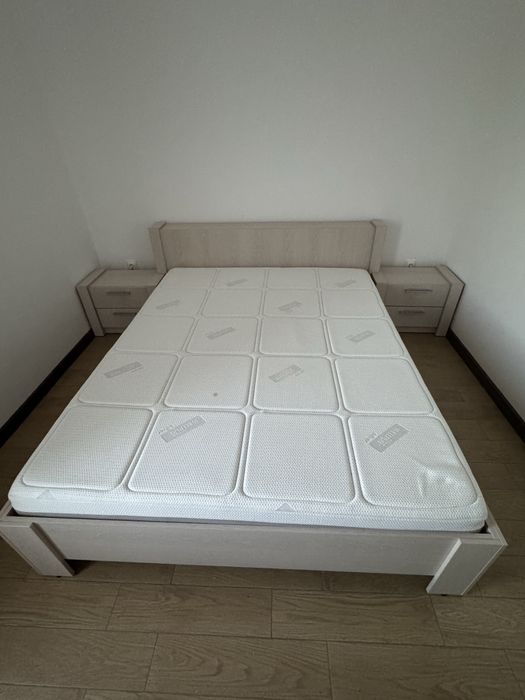 Vand dormitor stare foarte buna.