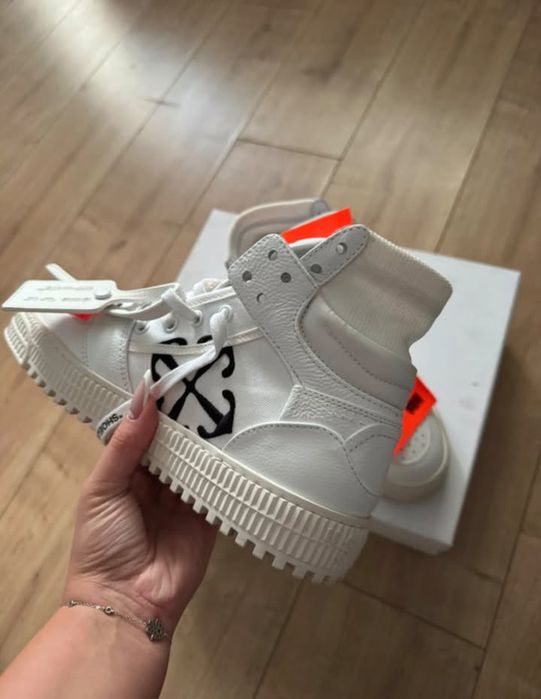 Off White Court 3.0