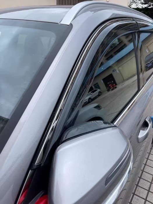 Дефлектор/ветровик для geely monjaro