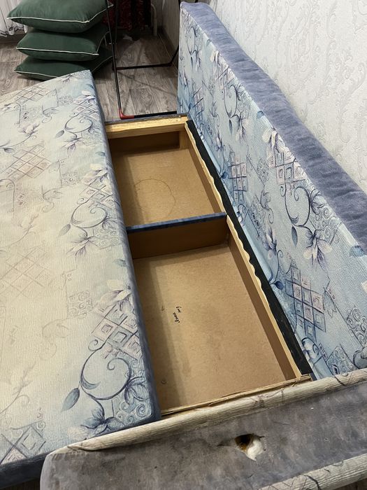 Диван самовывозом отдам