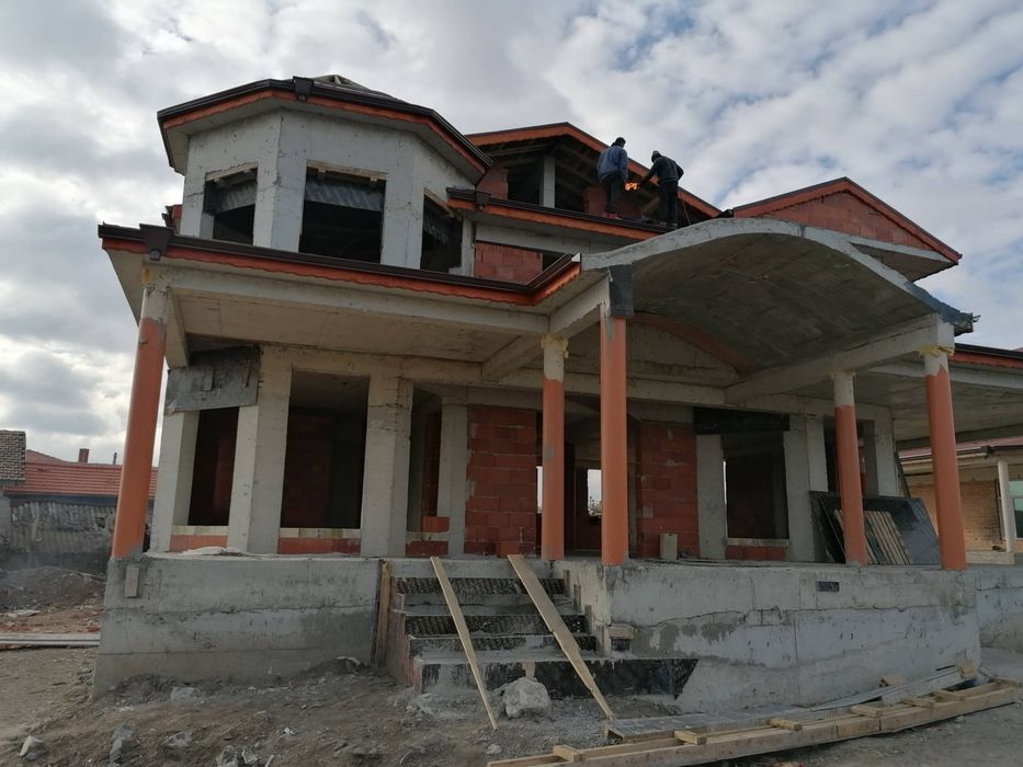 Професионален ремонт на покриви и изолации от