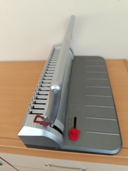 Прибор для распечатывания