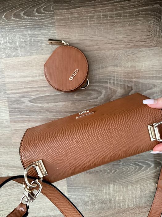 Чанта на GUESS ш
