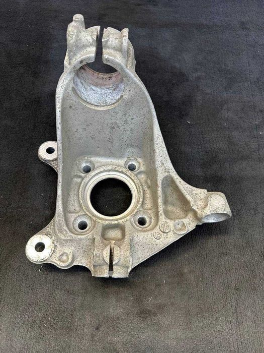 Fuzeta dreapta față BMW SERIA 1 F40
