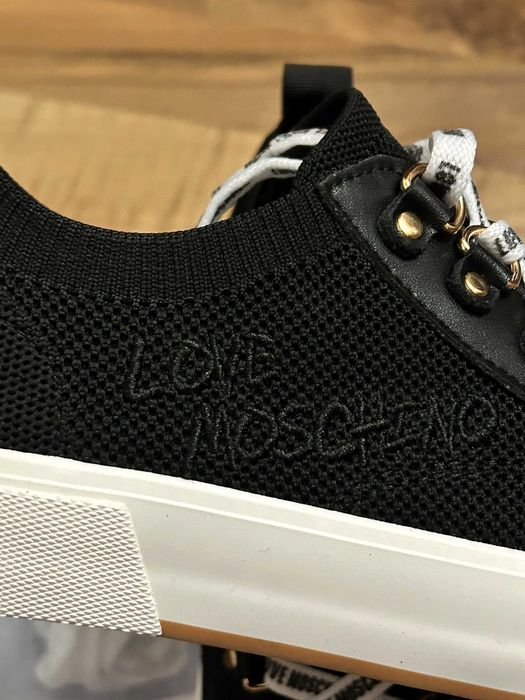 Teniși scurti, marimea 38, Love Moschino