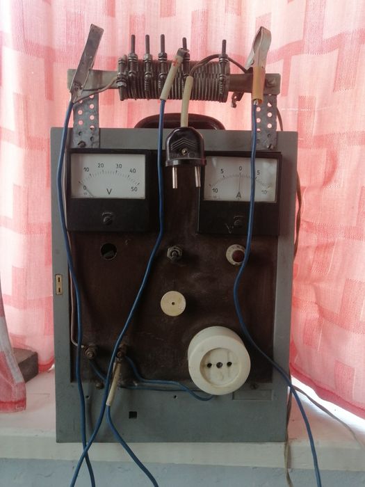 Зарядное устройство для аккумуляторов на автомобиль