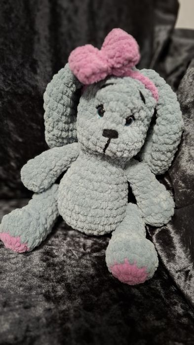 Ръчно плетено зайче