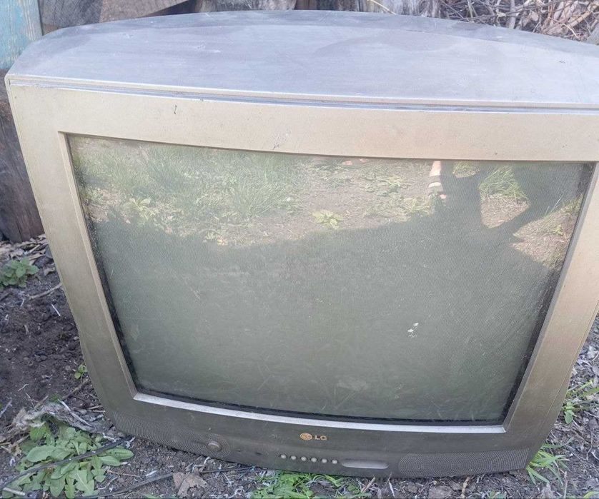 Продам 3 телевизора LG/GOLDSTAR/HISENSE