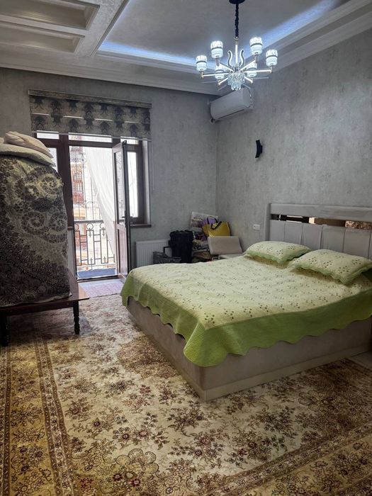 Продаётся квартира срочно Шайхонтохурском районе Ц15 метро гафур Гулом