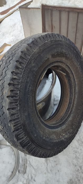 Шины грузовые б/у без дисков