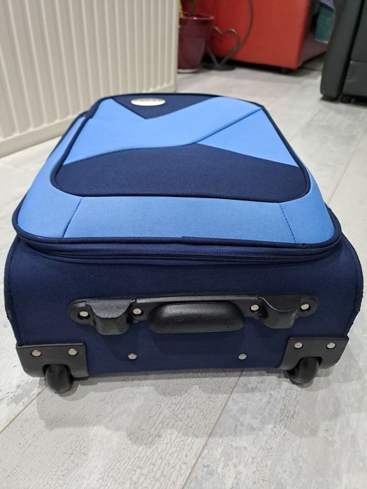 Куфар с колелца и телескопична дръжка- CL ! AX