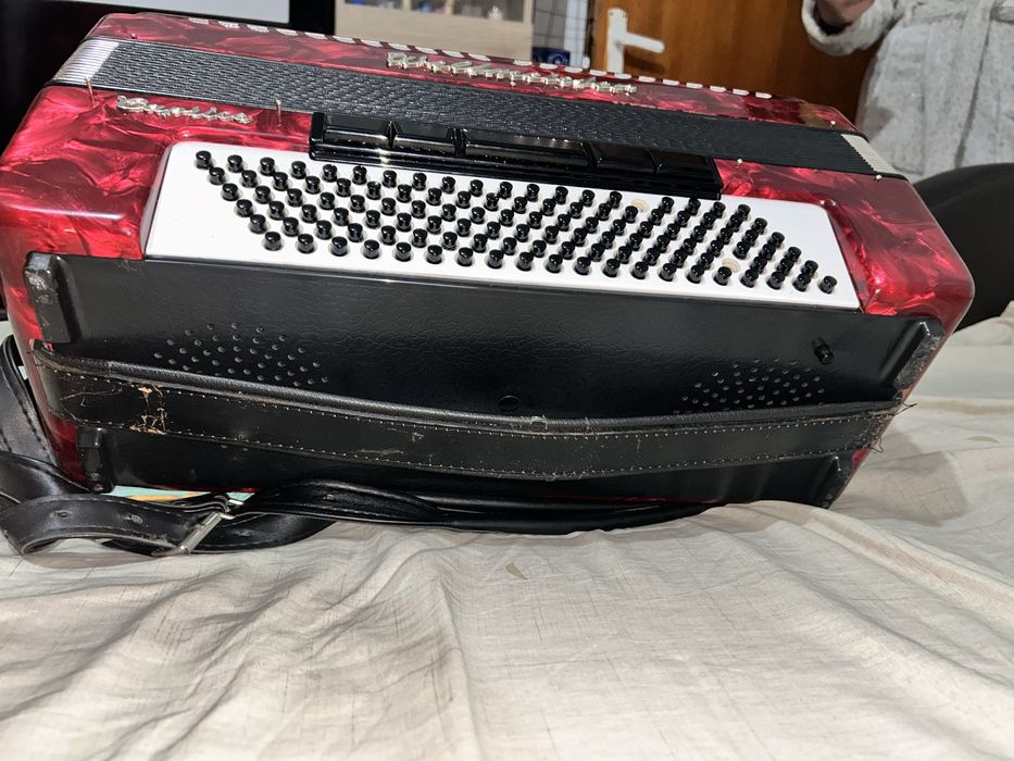 Vand acordeon Weltmeister Caprice 120 basi