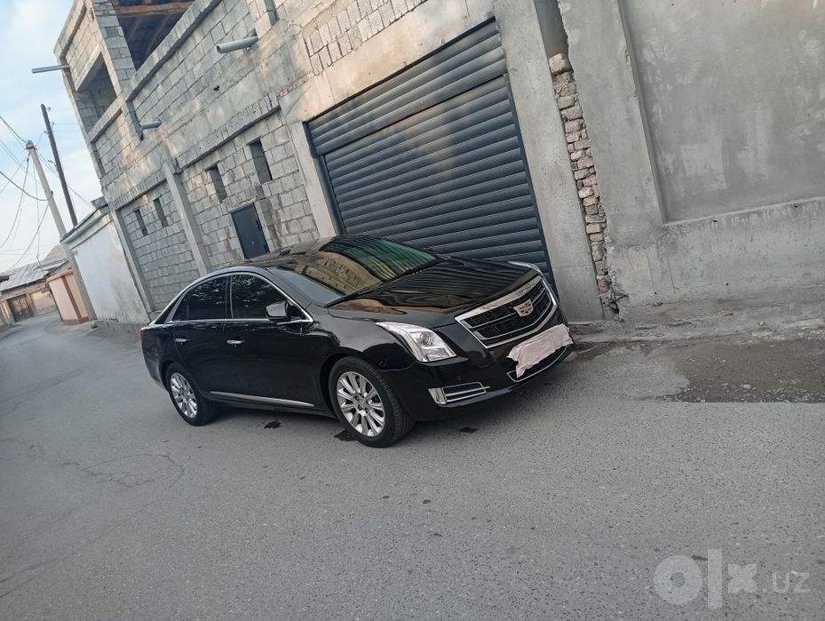 Cadillac srochno sotiladi