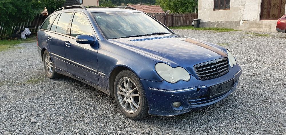 Piese Mercedes C class an fabricație 2004