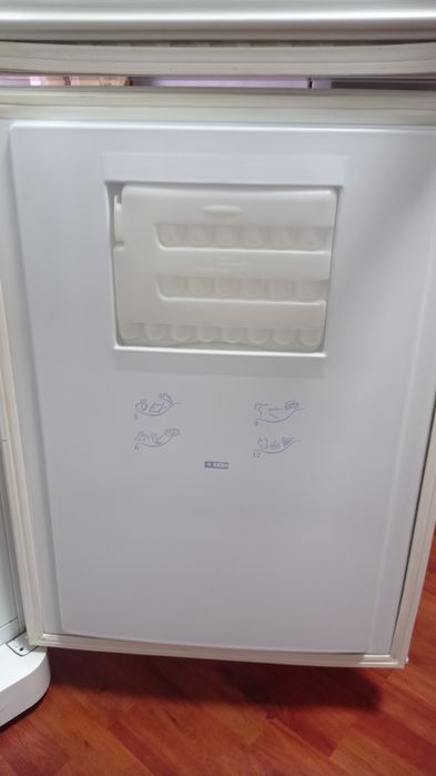 Холодильник-морозильник Indesit CA140G.016