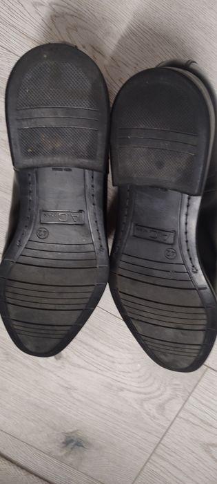 Vând pantofi  piele mărimea 42