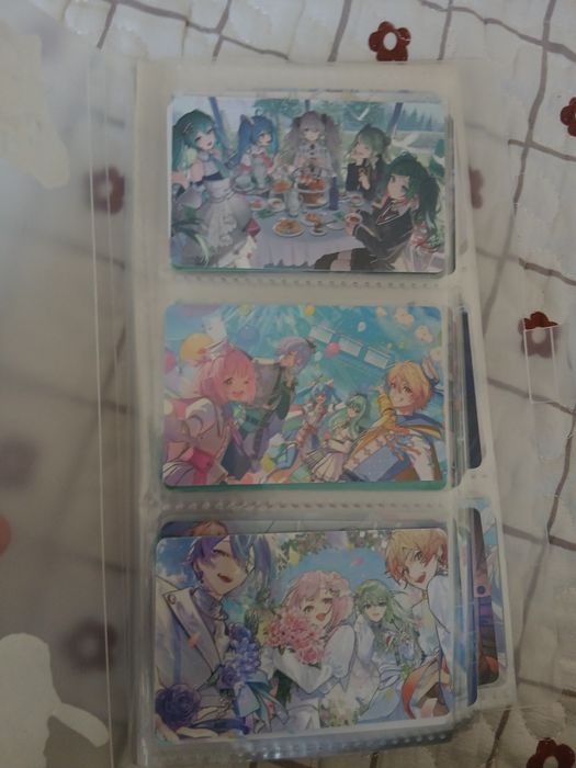 Продаю аниме вещи новые!