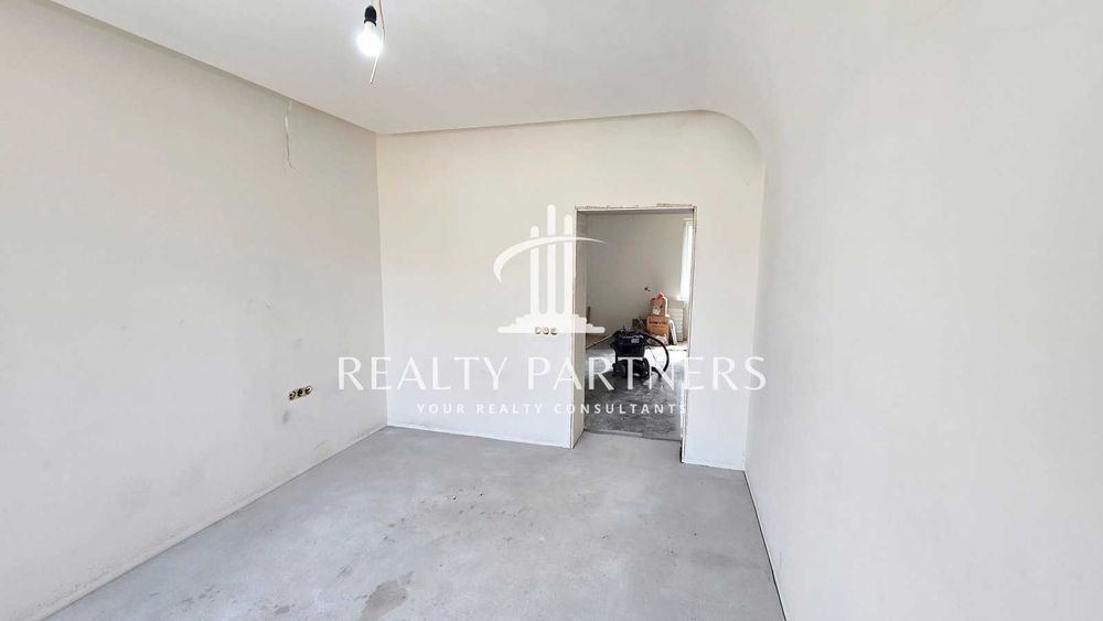 Тристаен апартамент в кв. Твърди ливади гр. Перник