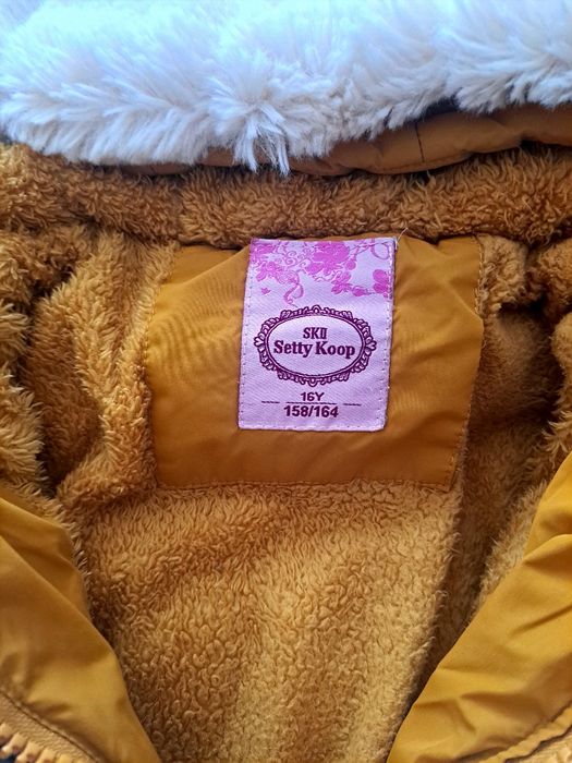 Зимно яке с пухена яка