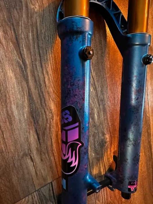 Вилка Уникат! Fox 38 Factory 170 Grip2