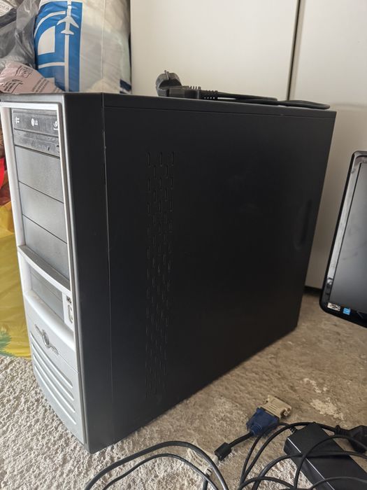 Компютър 4GB RAM